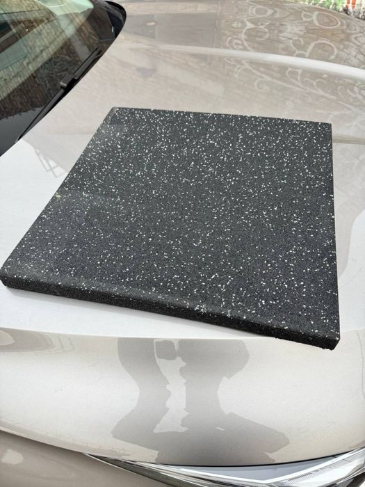 Профессиональное резиновое покрытие (плитка 30 мм)