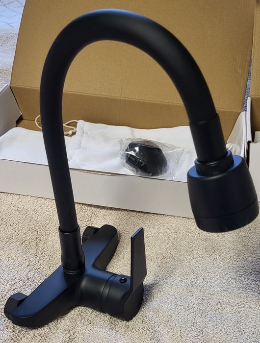 Nowa Bateria kuchenna ścienna Czarna Elastyczna wylewka Giętki Kran