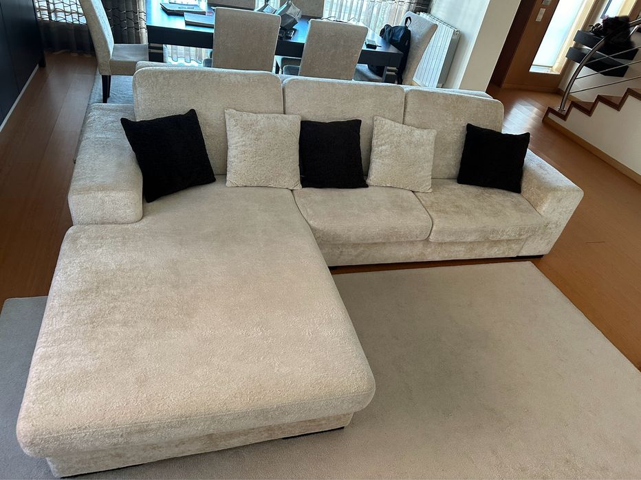 Mobília nova de qualidade, moderna fabricada em Paços de Ferreira, neg