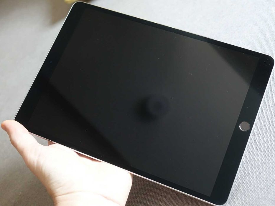 ИДЕАЛ Планшет Apple iPad PRO 10.5 Space Gray A1709 256GB Sim LTE акб 96% 80 Циклов