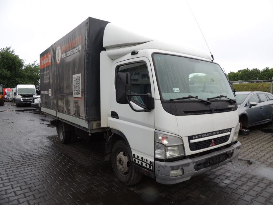 Kabina Mitsubishi Canter Fuso '05 3C13