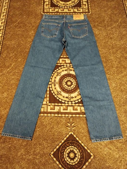 Продам новые джинсы фирмы Levi Strauss