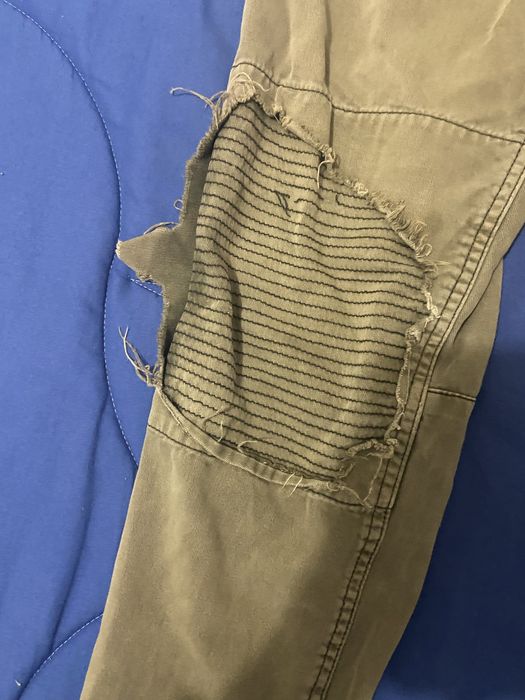 calças rasgadas de ganga homem cor verde tamanho M ( Portes gratis)