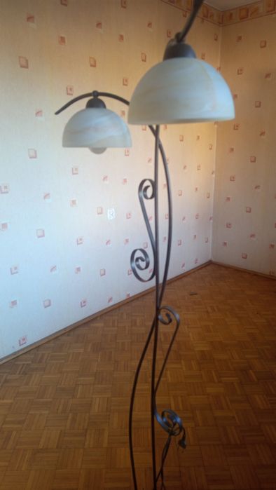Lampa stojąca dwu lampowa