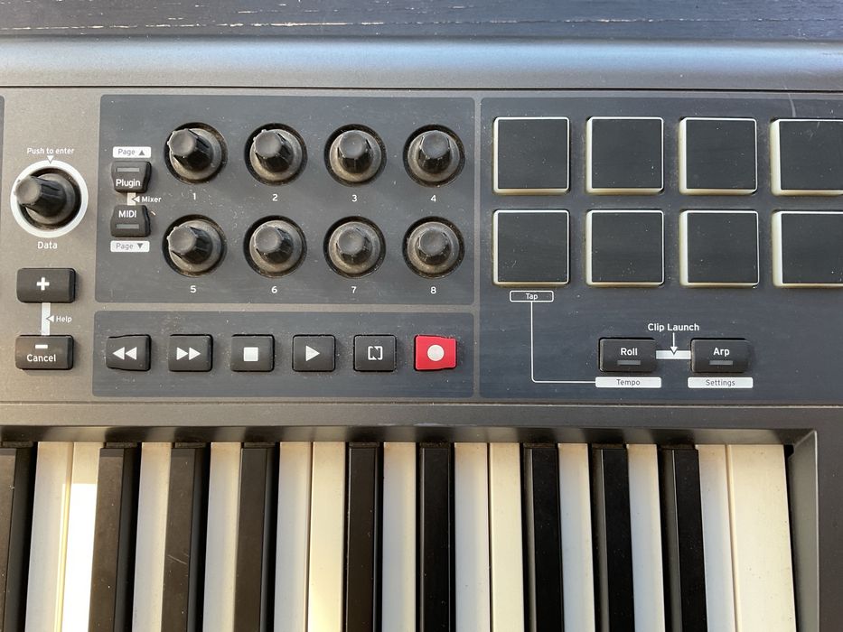 Teclado Midi Novation Impulse 25