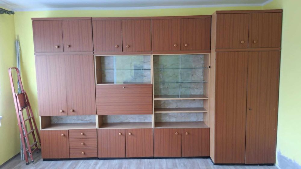 Meblościanka (tzw segment) o szerokości 4x90cm. Trzebnica. Za darmo.