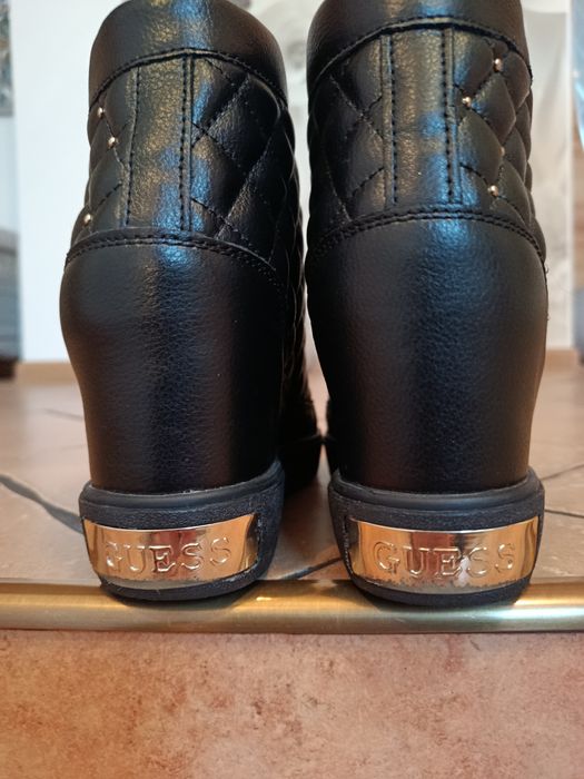Buty sneakersy Guess 41
