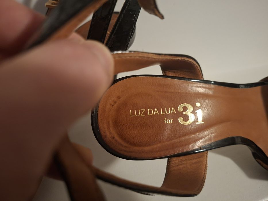 Sandałki damskie szpilki skora lakierowana rozm. 40