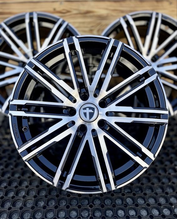 Диски 5/112 r18 Tomason в крутому стані