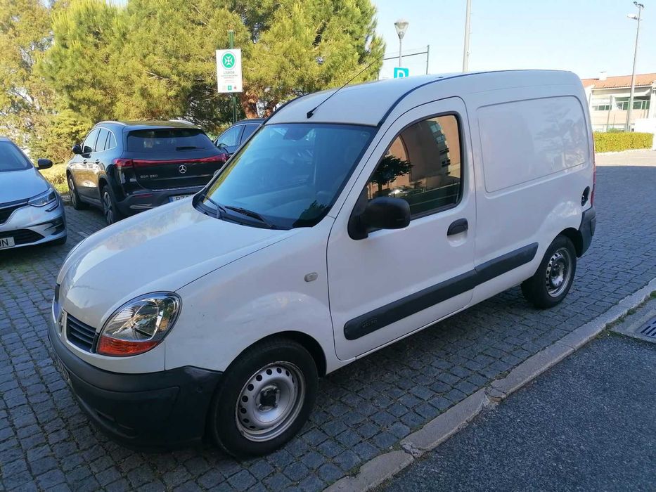 Renault Kangoo 1.5 dCi 2007 | 121 mil km | Bom motor | Danos estéticos | Sempre de garagem