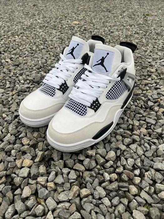 Jordan 4 retro Military black R.40.5