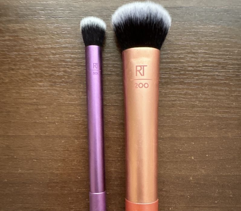 Real Techniques Пензлик для обличчя 200