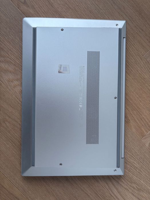 Laptop HP EliteBook 830 G8 i7-1185G7 16/ 512GB SSD 13,3" Bang Olufsen