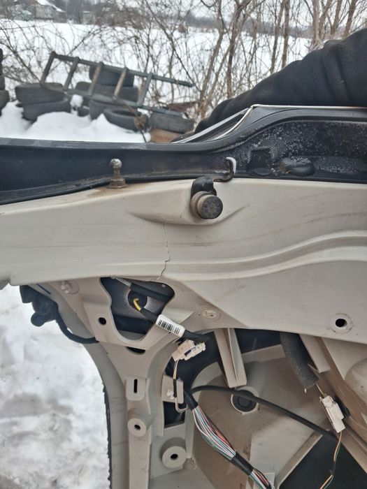 Продам ляду нісан