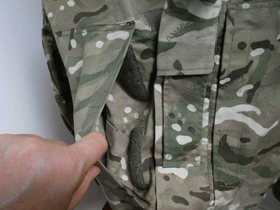 Camisa/Casaco Militar Autêntico UK | Peça 2 em 1 | Muitos Bolsos