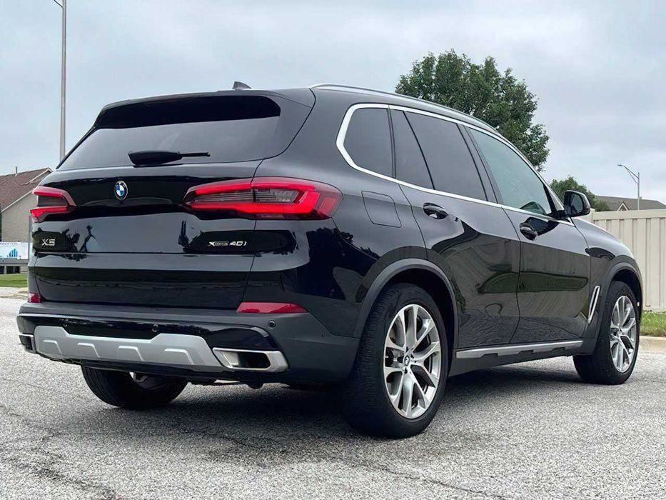 BMW X5 xDrive40i      2022