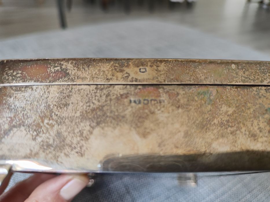 Caixa de prata antiga com marca