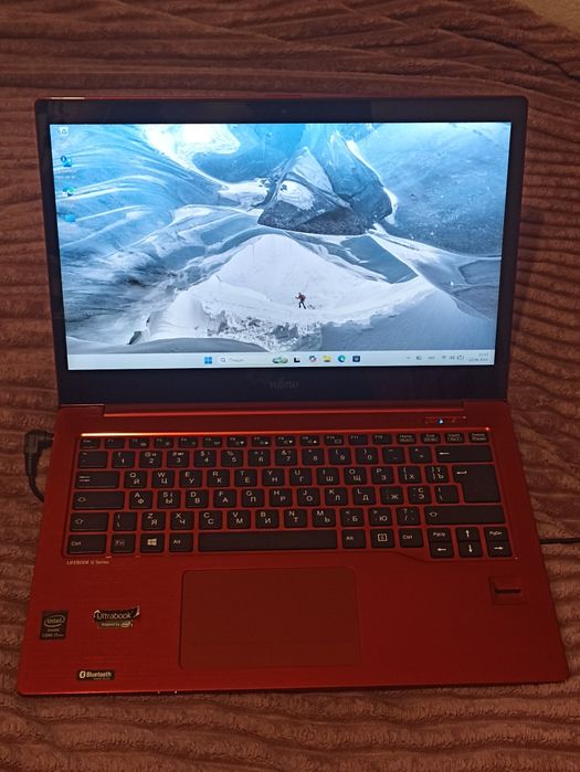 Продам сенсорний ноутбук fujitsu lifebook u904