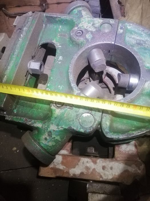 Люнет токарного станка