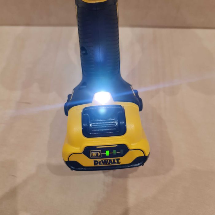 136. DeWalt XR 12V DCD701D2 + 2 Baterias 2.0Ah + Carregador + Mala TSTAK