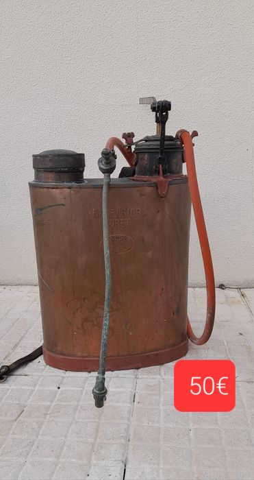 Vendo conforme o preço nas fotos ou em conjunto,  negociável.