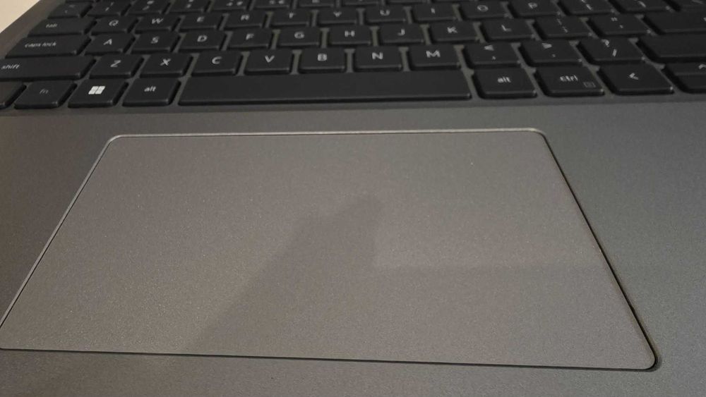 Komputer Laptop Dell Latitude 5520 Win11 Pro 256 / 16 Giga