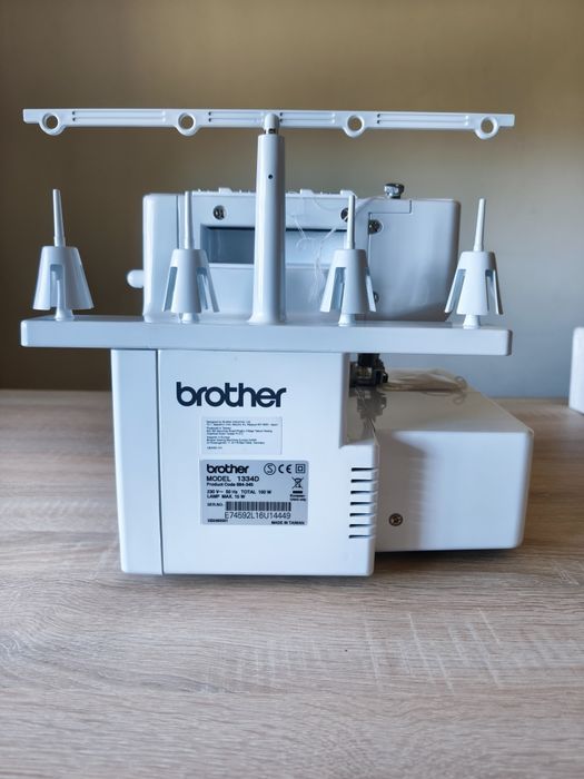 Overloque Brother Lock 1334D – Excelente Estado - Nunca foi usada