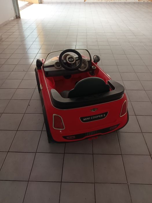 MINI Cooper a bateria NOVA