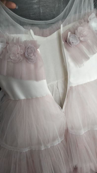 Шикарное детское платье