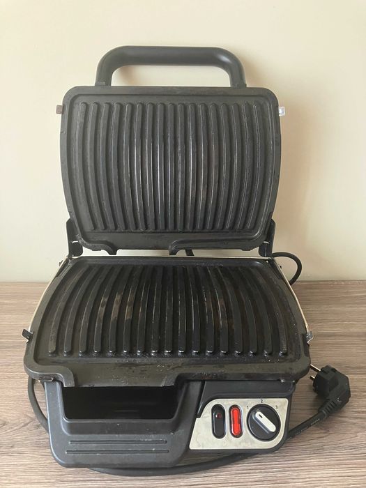 Гриль Tefal Ultracompact GC306012