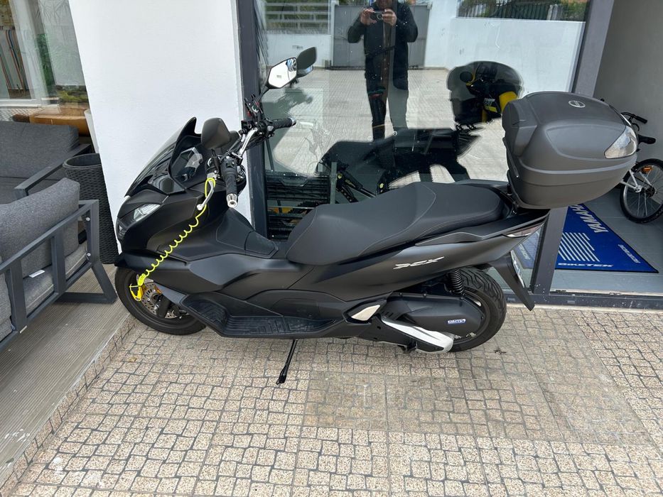 PCX 125 com 3.000km Impecável- Como Nova