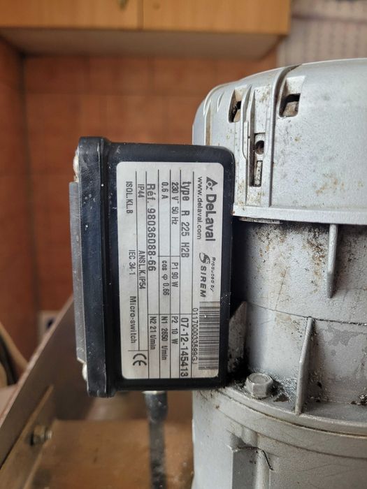 Schładzalnik mleka DeLaval 800L