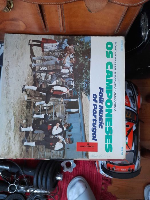 Lote 9 Discos Vinil Vintage – Edições Estrangeiras Raras (Rock, Fado, Pop, Disco)
