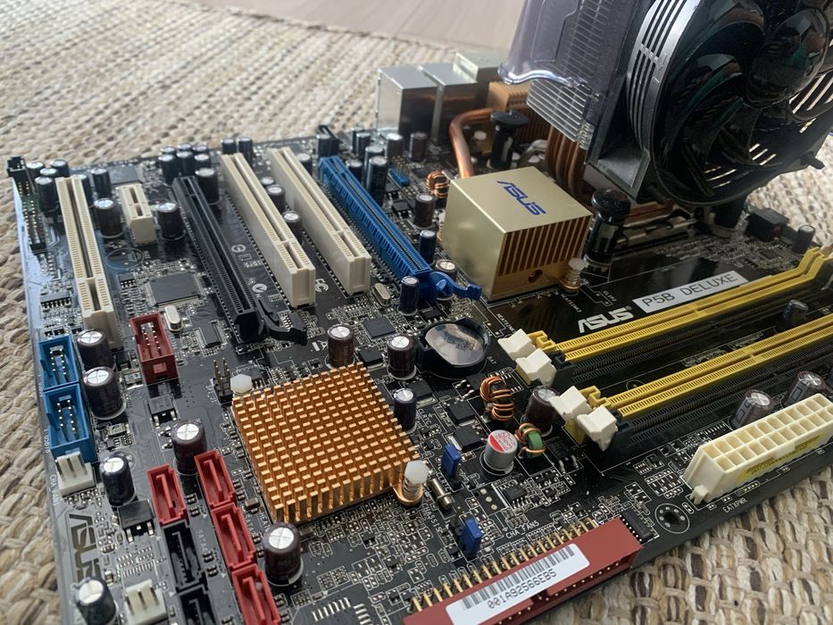 Motherboard Asus P5B Deluxe e Processador64584417356417123