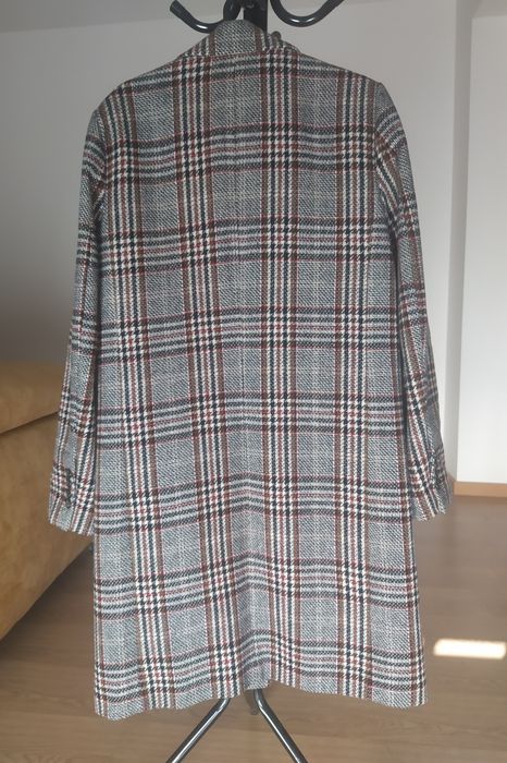 Sobretudo aos quadrados Zara