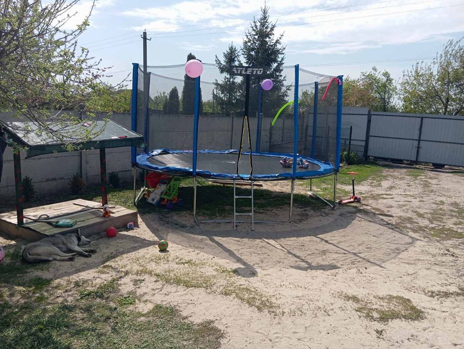 Батут дитячий Sky Jump   140,  183см 252см 312см 374см