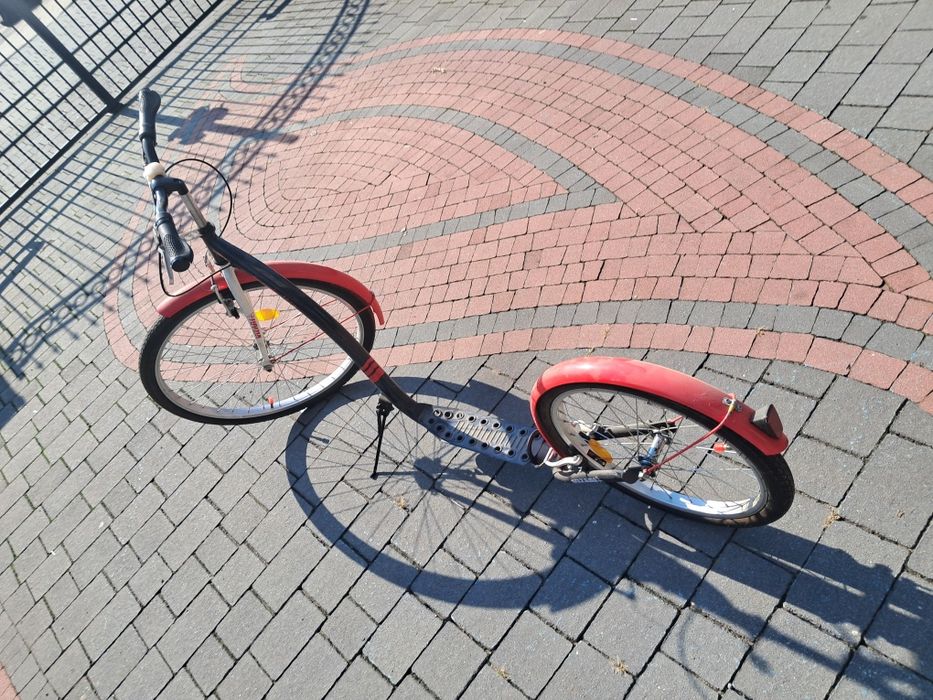 Duża.  hulajnoga kolo 28cali
