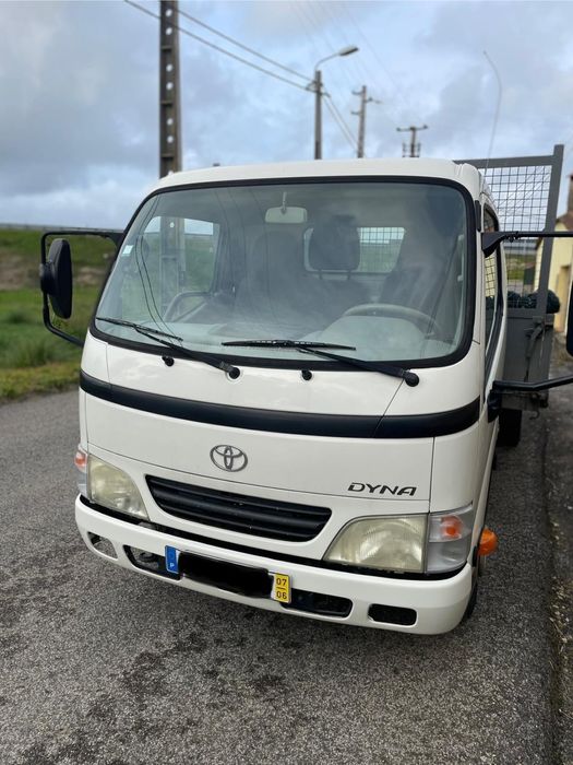 Toyota Dyna 3.0 D-4DViatura em perfeitas condicoes