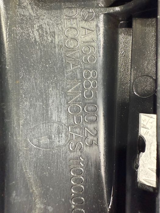 Решетка переднего бампера центральная mercedes a-class w169 1698850023