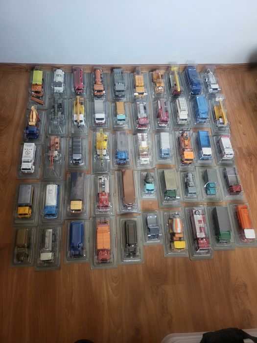 Kultowe ciężarówki z epoki PRL-u Deagostini 1/43 59 szt. Jelcz Star