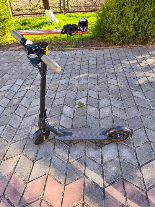 Електросамока Xiaomi Mi Electric Scooter 1S