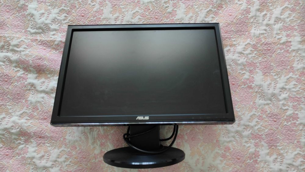 Monitor ASUS VW193S - 19” Widescreen LCD (VGA) - Para Peças