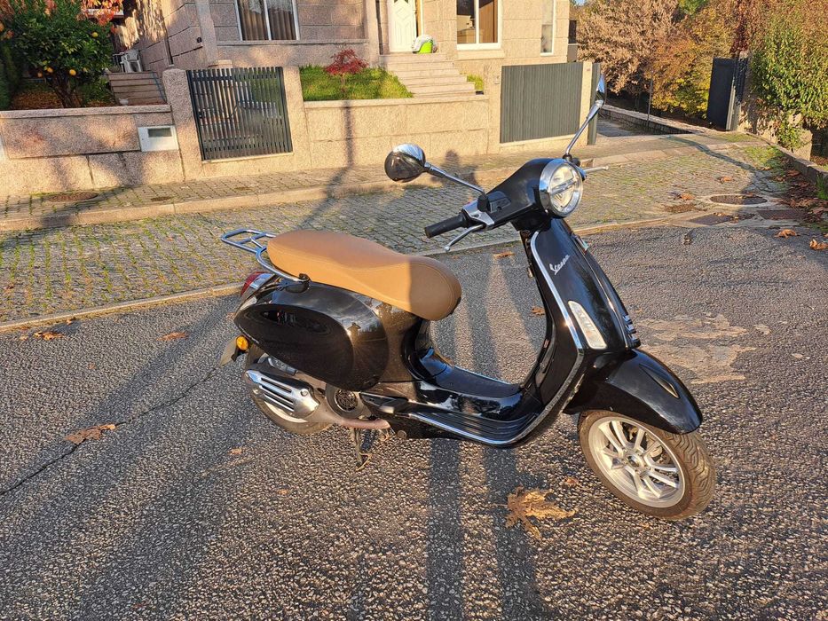 Moto Vespa 125 Primavera como nova