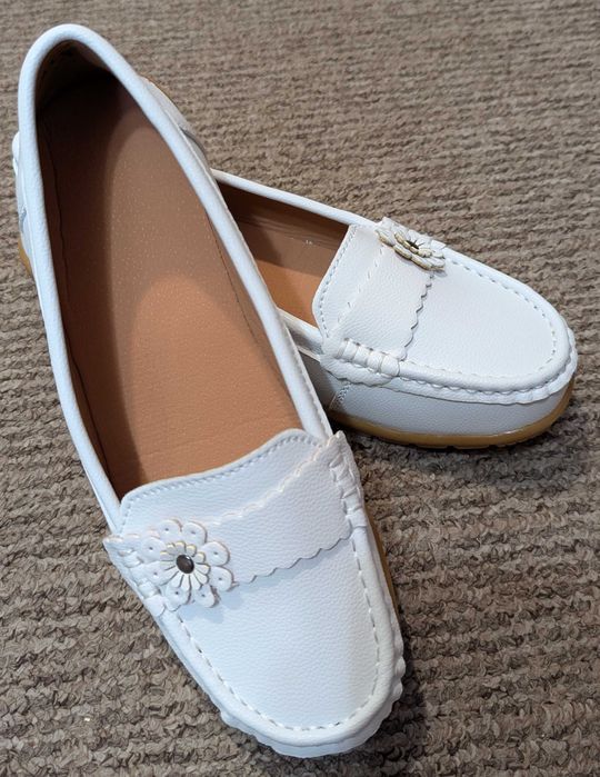 Нові туфлі (балетки). Шкіра. 25см устілка (39/5,5/7)