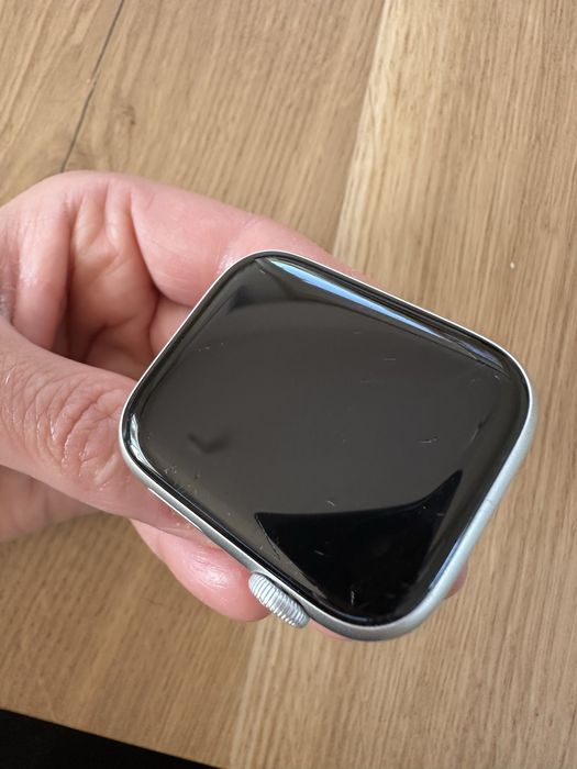 Apple Watch Series 5 Nike 44 mm GPS srebrny, ceramiczna koperta, 88% baterii