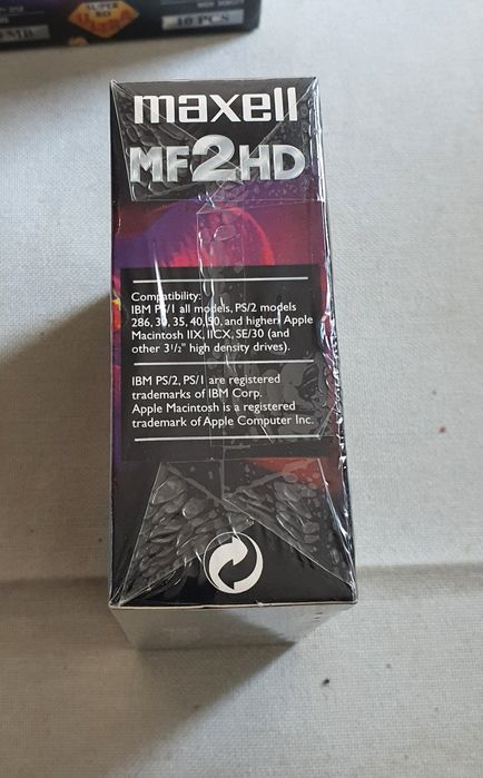 Factory-sealed Maxwell floppy disk boxes447461548087715842