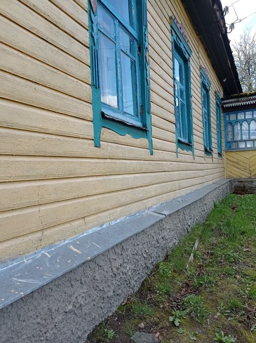 Газифікований будинок біля залізничної станції. Село Жуківка.