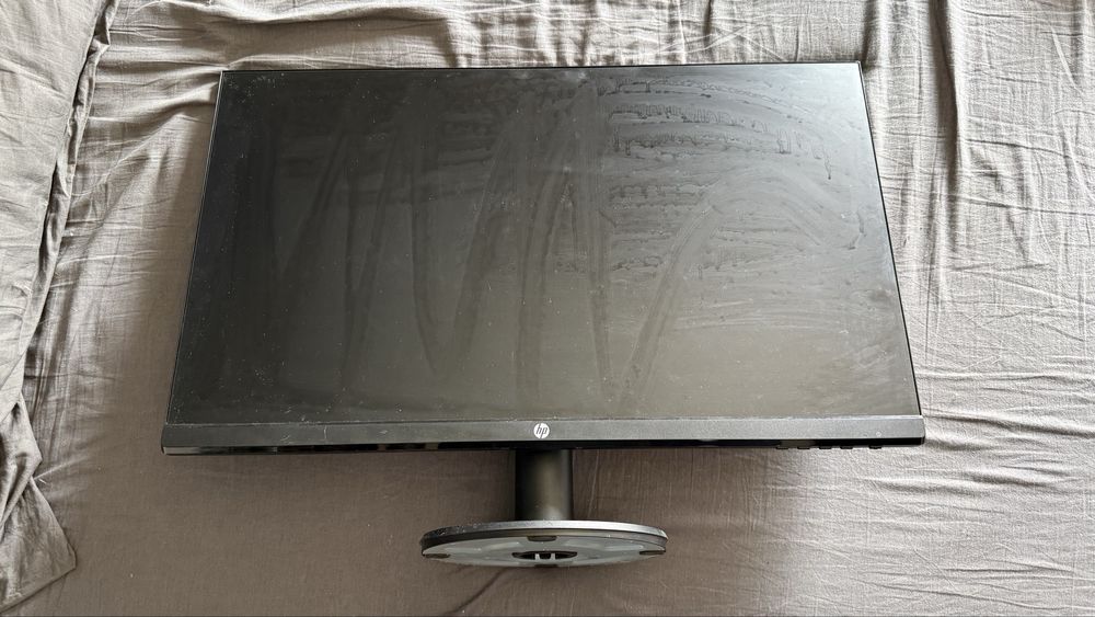 HP P27v G4 — 27” Full HD