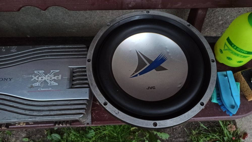 ПРОДАМ   акустику в машину  JVC, усілок  SONY