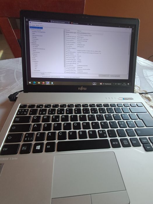 Laptop FUJITSU S935 | I5-5200U FHD | 8GB RAM | 256GB SSD